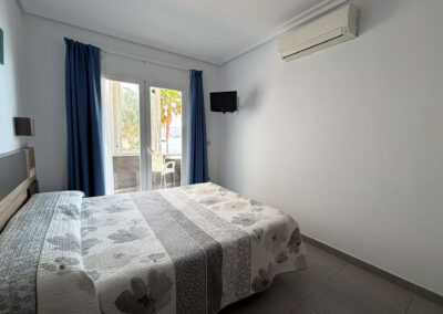 cama-matrimonio-hostal-trovador10