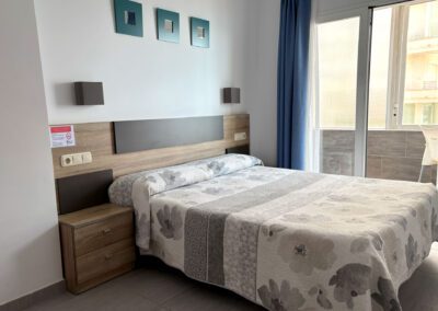 cama-matrimonio-hostal-trovador12