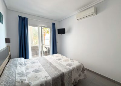 cama-matrimonio-hostal-trovador3